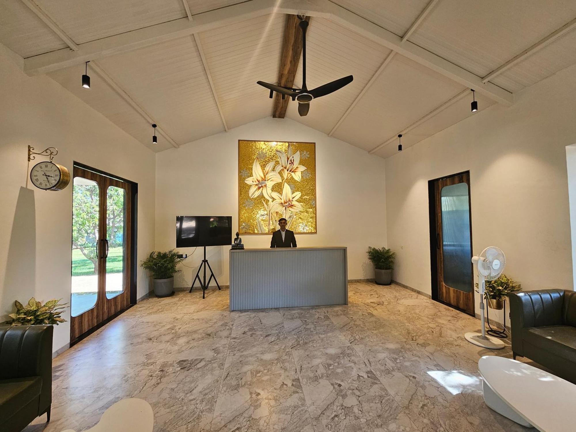 River Estates Luxury Resort & Spa Karjat Exterior foto